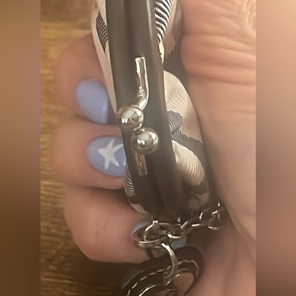 Burberry Blue Label Mini Kisslock Coin Pouch on Mini Chain with COA - Picture 6 of 11